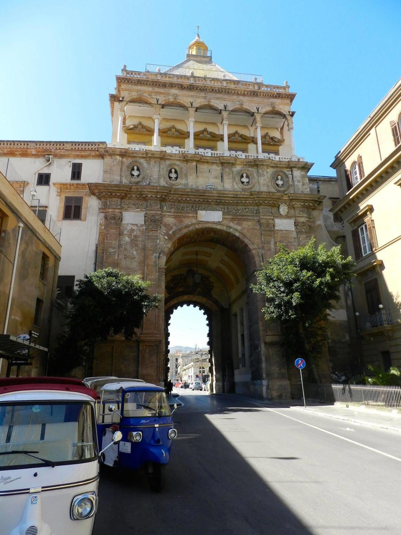 Orleans Apartments Palermo Exterior foto