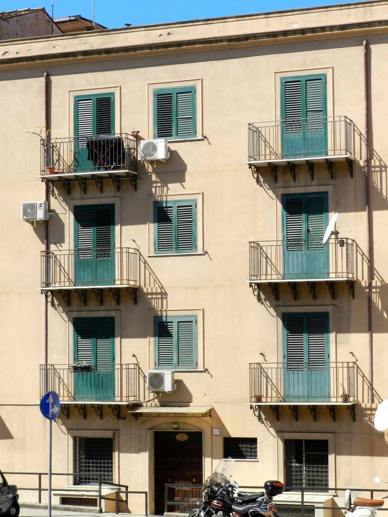 Orleans Apartments Palermo Exterior foto